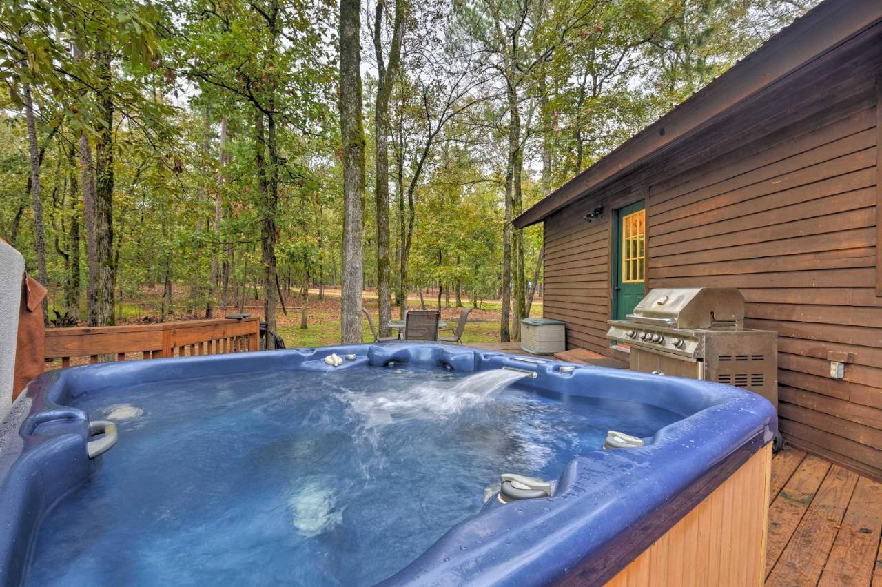 Hochatown Hideaway With Hot Tub, Grill And Fire Pit! Villa Stephens Gap Kültér fotó